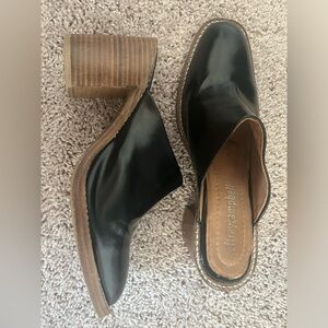 Jeffery Campbell mules size 9